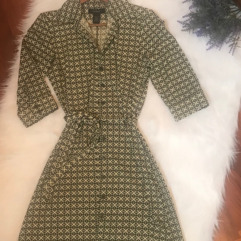 EXPRESS Sz 10 black & cream button front dress